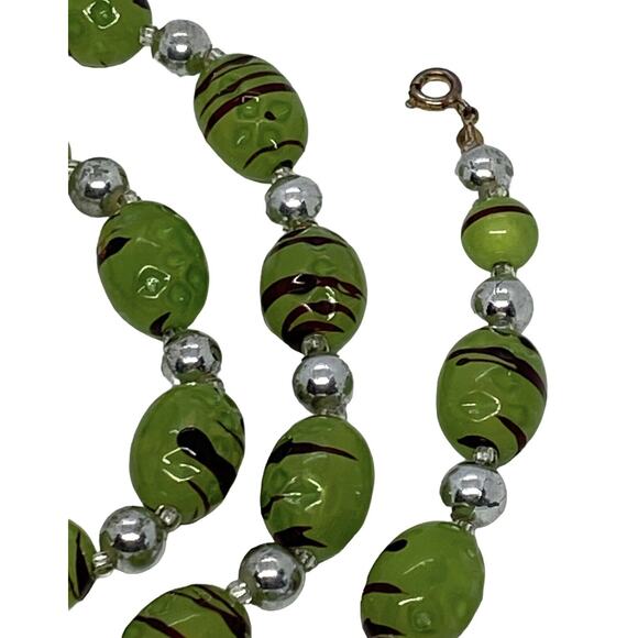 Fashion 33" Strand String Necklace Green Black Silver Plastic Beads Swirl Design - Picture 8 of 12